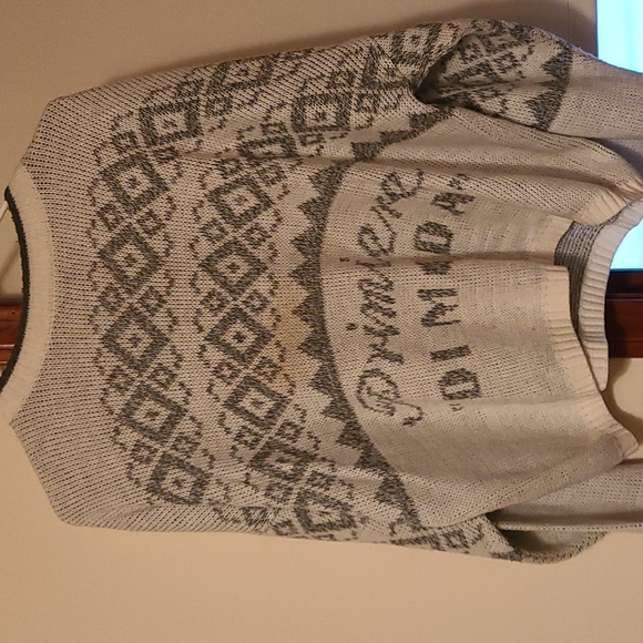 Mens sweater/free with men's bundle - Picture 1 of 4